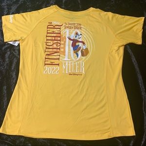 runDisney Tower of Terror 10 Miler Finisher Shirt with Bellhop Goofy